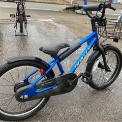 男の子用18インチ自転車の画像