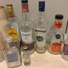 ウィスキー空瓶の画像