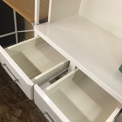 ジャングルジャングル貝塚店　食器棚　3枚扉　収納力抜群　お洒落　貝塚市　二色浜　リサイクルショップの画像