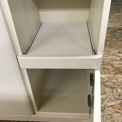 ジャングルジャングル貝塚店　食器棚　3枚扉　収納力抜群　お洒落　貝塚市　二色浜　リサイクルショップの画像