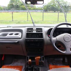 日産・ミストラル・分割払い・車検２年付・タイプＸ・ディーゼル・ターボ・４ＷＤ・サンルーフ・３列シート・キーレス・アルミホイール・背面タイヤ・グリルガード　他の画像