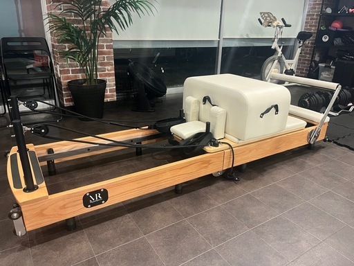 ⭐️MIYABI 折りたたみ式ピラティスリフォーマー(１年使用)