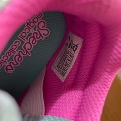スケッチャーズ　15cm　光る靴　女の子　蝶々の画像