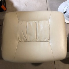 　オットマン白の画像