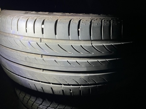 ピレリ　215/45R17 24年製造