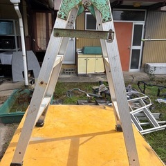 アルミ　ハシゴ　脚立の画像