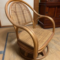 ★籐製 回転椅子★の画像