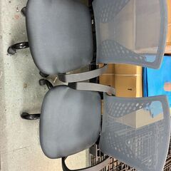 【無料で譲ります】事務用イス合計15脚　何本でもOKの画像