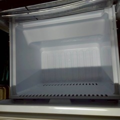 良品】シャープ　2ドア冷蔵庫　2017年製　北陸のみ送料無料　付け替えドアの画像