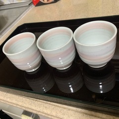 湯呑み3つの画像