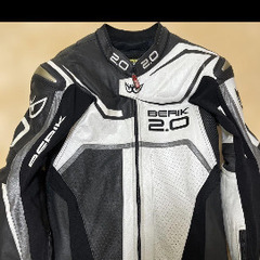 BERIK 2.0 革ツナギ レーシングスーツ黒/白 3XLの画像
