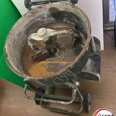 【引取限定】中古品 マゼラー モルタルミキサー（ ハンディミキサー ・ 鉄製ミキサー ) PM-20N 混合量：60L【ハンズクラフト戸畑店】 ※購入の際に、「ジモティーを見てきました」とお声掛けください。 当店オリジナルグッズを差し上げています！の画像