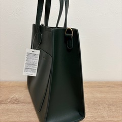シンプルハンドバッグ（グリーンタグ付）の画像