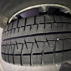 スタッドレスタイヤホイール付きの画像