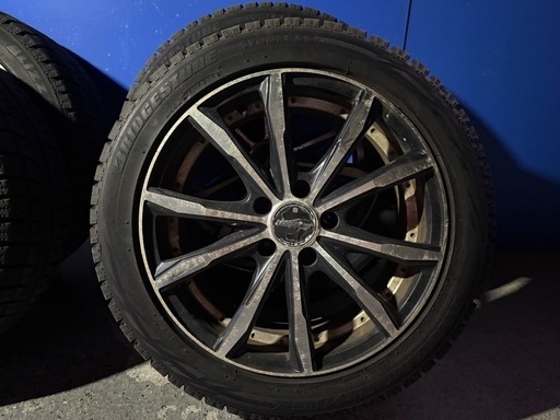 スタッドレスタイヤホイール付き