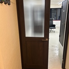 スリガラス扉の画像