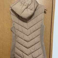 ダウンベストの画像