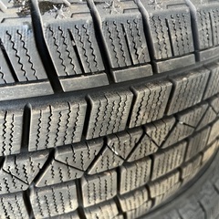 スタッドレスタイヤ4本の画像