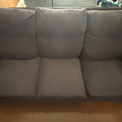 ニトリ　ソファ3人掛け　ダークグレー系　　ファブリック素材の画像