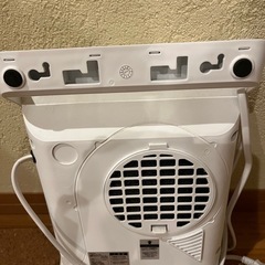 スリーアップ 人感センサー付 壁掛け式 脱衣所専用ヒーター ポカポカ暖ヒート CHT1839WHの画像