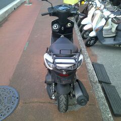 NO.5572　シグナス１２５ＸＳＲ　ＳＥ４４Ｊ後期モデル　４サイクル　ＦＩ車　リヤキャリア付き　パールホワイト　☆彡の画像