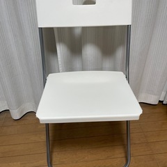 折り畳み椅子2脚（IKEA）の画像