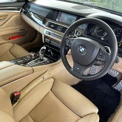 平成２２年 BMW F10 ５３５ⅰ CPU/エアシート/KW車高調/２０インチAW/マフラー他カスタム費用２００万 走行98,000KMの画像