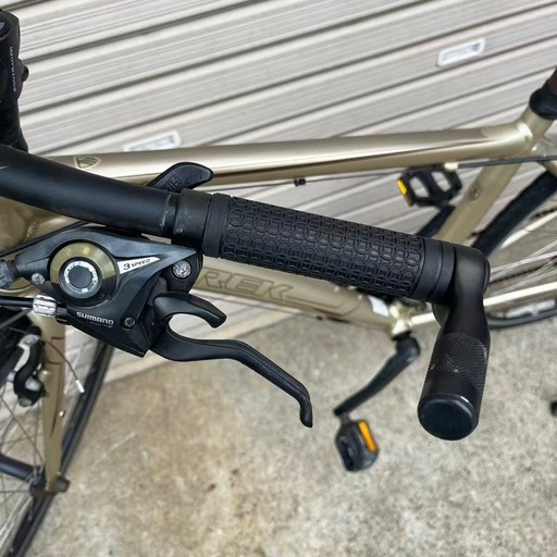 【整備済】 TREK トレック クロスバイク 7.2FX Alphaアルミニウム 軽量　SHIMANO 700×32C　3x8速 通勤通学 シティサイクル　ロードバイク