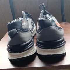 新品 26cm メンズ スニーカー グレー 厚底 シューズ 普段着 識別番号:【N551-S】の画像
