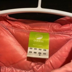 adidas ダウンジャケットの画像