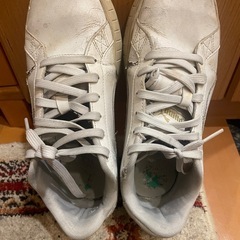 スニーカーの画像