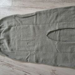 淡いブルーグレー色セットアップの画像