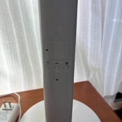 東京インテリア LED デスクライト スタンドライト タッチセンサー 調光式 (USBポート付き)の画像