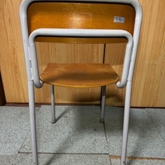 イス　学校　パイプ椅子　学習の画像