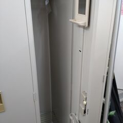 【ジモティー割あり】【ジャングル守口店】ﾛｯｶｰの画像