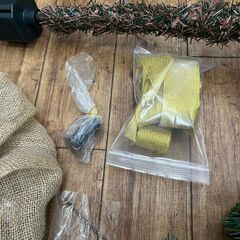 ⑤クリスマスツリー150㎝ オーナメント一部無し 店頭販売の画像