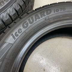 ヨコハマタイヤ YOKOHAMA ヨコハマ アイスガード iG70 スタッドレスタイヤ 2022年製 スタッドレス 冬タイヤ 165/65R15 81Q ラジアル チューブレス (T1552skxY)の画像