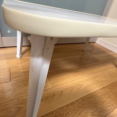 折りたたみテーブルの画像