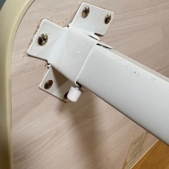 折りたたみテーブルの画像