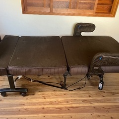 電動介護ベッドの画像