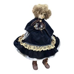 ドール（紺色）の画像