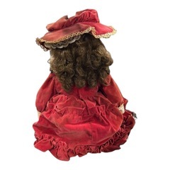 ドール（赤色）の画像