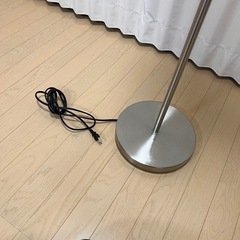 KRYSSMASTクリスマスト フロアライト ニッケルメッキ ホワイト IKEAの画像