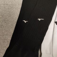 サッカーソックス　白と黒　2足セットの画像