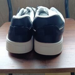 新品 24.5cm レディース スニーカー ホワイト ブラック 厚底 シューズ 識別番号:【N558-S】の画像