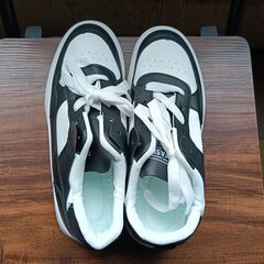 新品 24.5cm レディース スニーカー ホワイト ブラック 厚底 シューズ 識別番号:【N558-S】の画像