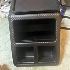 ハイエース　コンソールボックスの画像