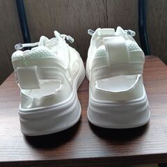 新品 25cm メンズ スニーカー ホワイト 厚底 男女兼用 シューズ 識別番号:【N559-S】の画像