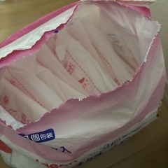 母乳パッド 開封済み残約70枚の画像