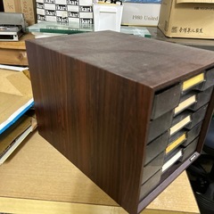 76)【無料　KOKUYO5段クリア収納ケース】の画像